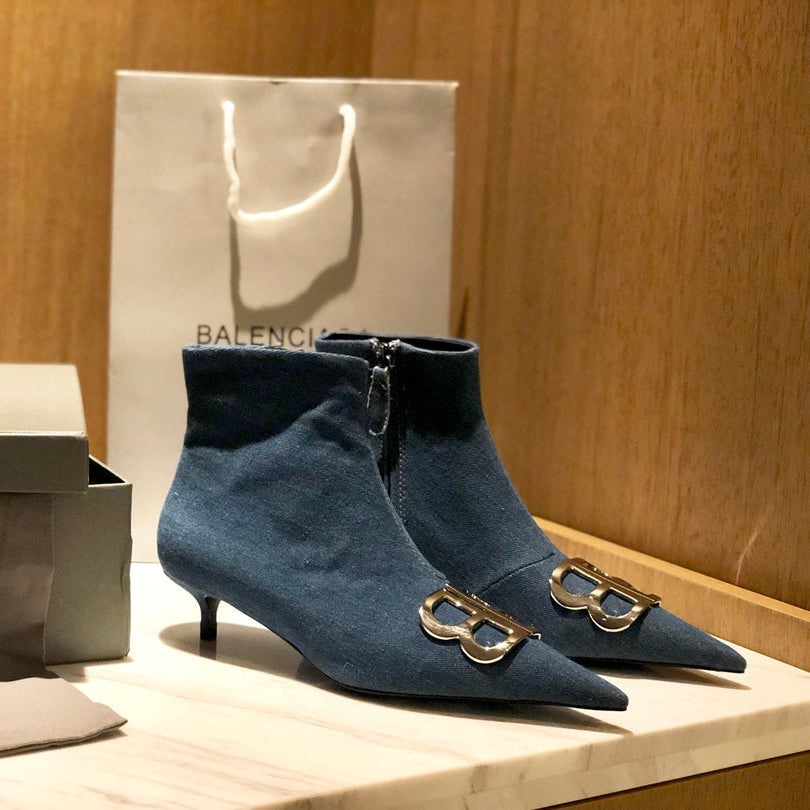 POINTED-TOE KITTEN HEEL 45 MM ANKLE BOOTS IN BLUE DENIM - 34