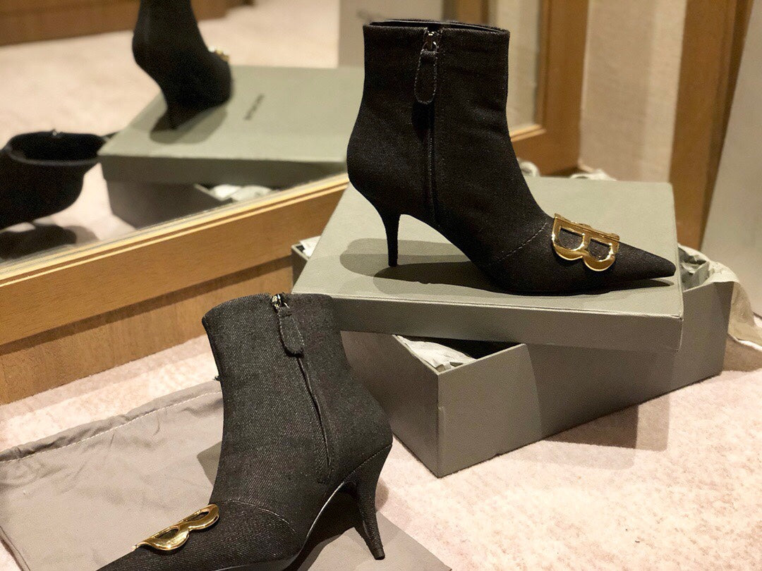 POINTED-TOE HIGH HEEL 80 MM ANKLE BOOTS IN BLACK DENIM - 34