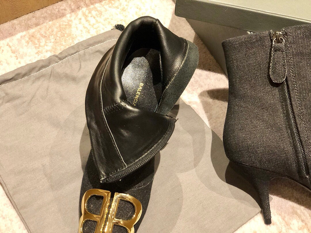 POINTED-TOE HIGH HEEL 80 MM ANKLE BOOTS IN BLACK DENIM - 34
