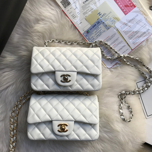 Сумка CC MINI 20 зі шкіри теляти білого кольору, золота фурнітура
