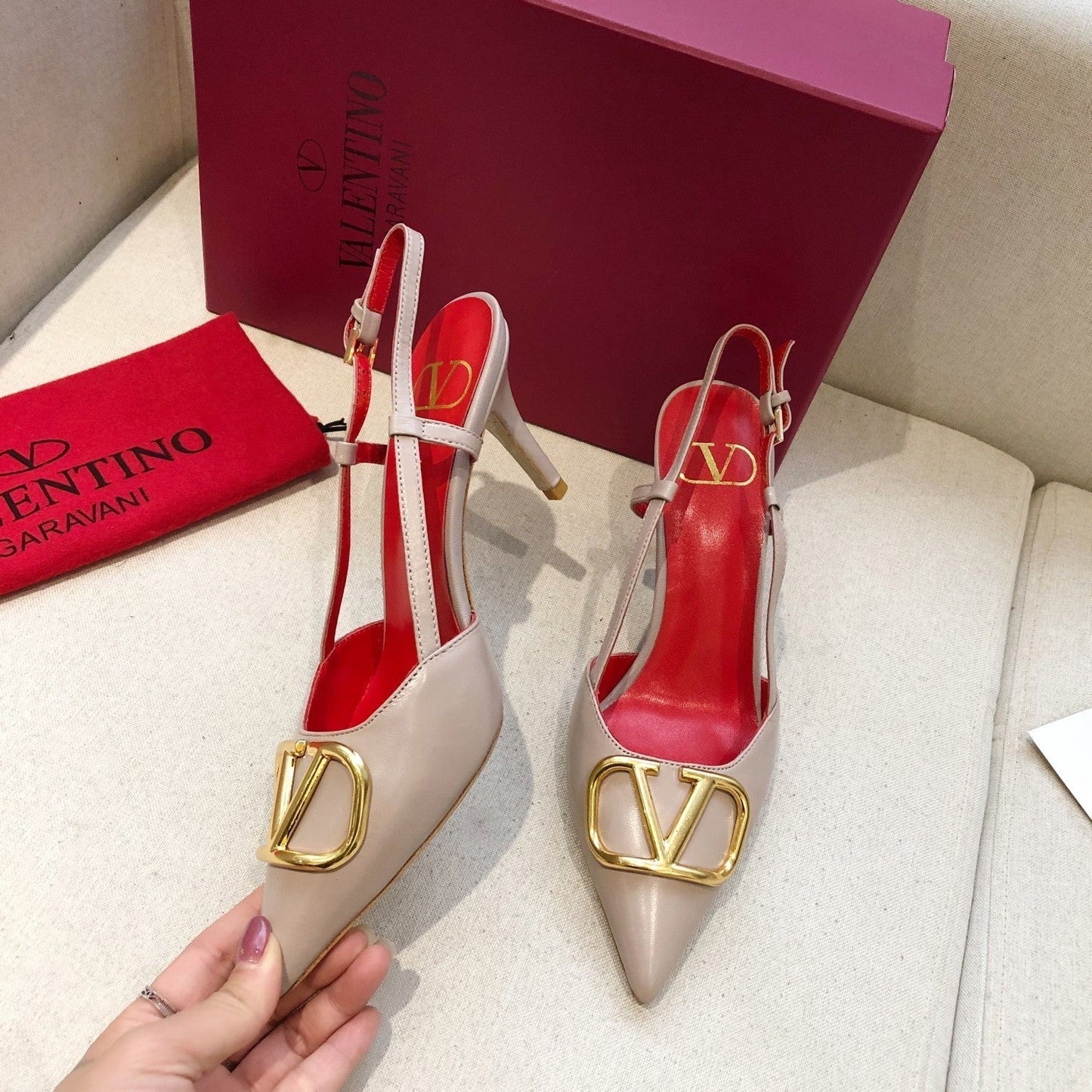 VLOGO SIGNATURE PALE PINK CALFSKIN HIGH SLINGBACK PUMP 7 CM WITH GOLD LOGO - 34