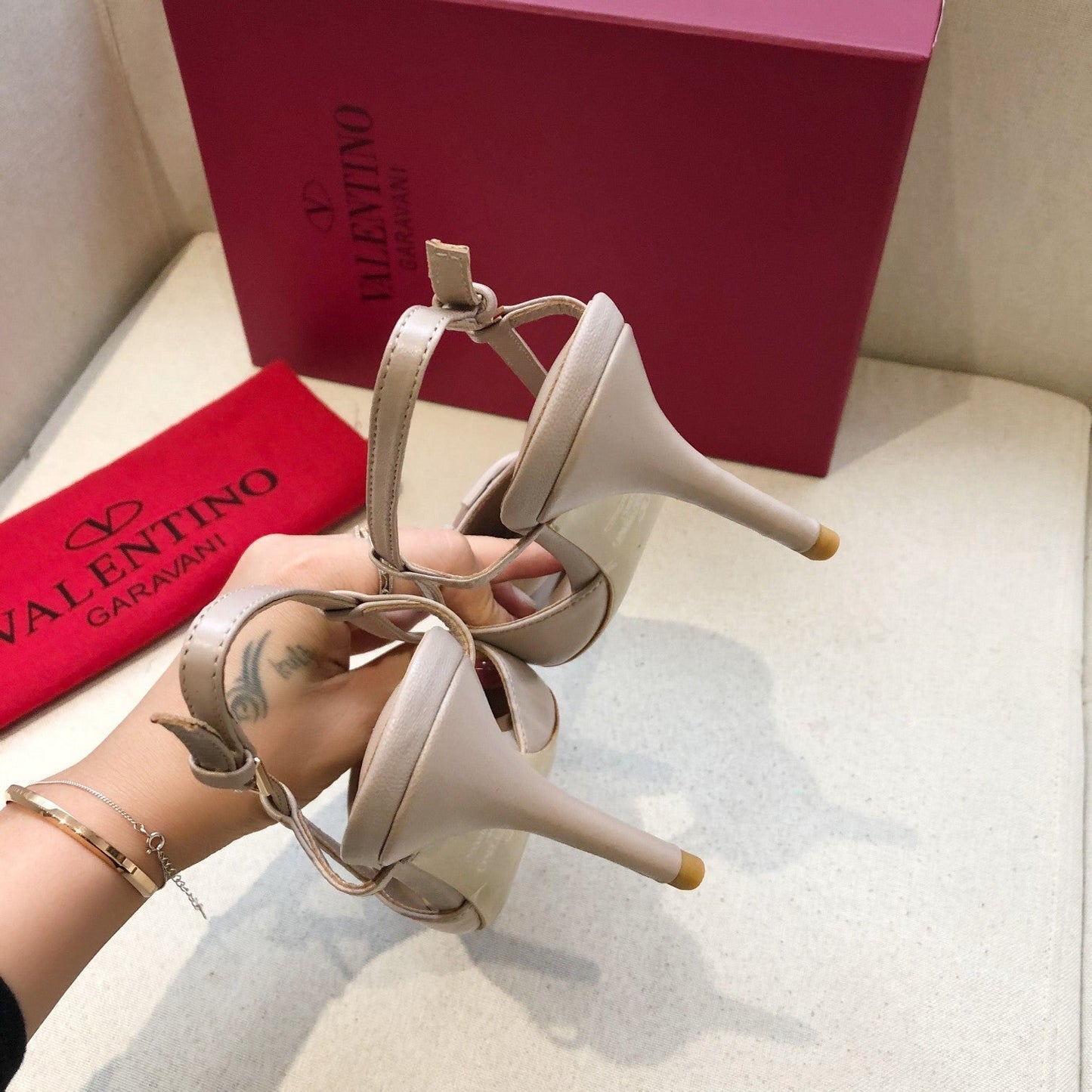 VLOGO SIGNATURE LIGHT PINK CALFSKIN HIGH SLINGBACK PUMP 7 CM - 34