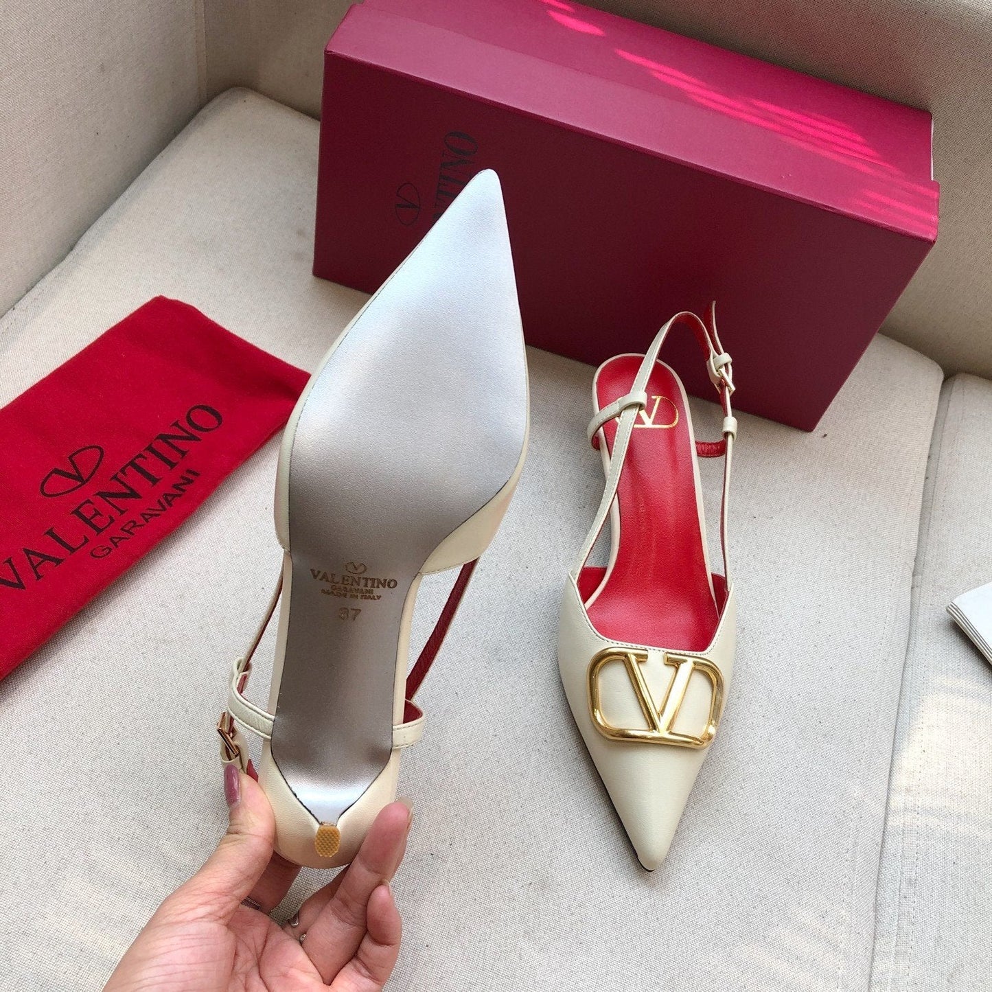 VLOGO SIGNATURE WHITE CREAM CALFSKIN HIGH SLINGBACK PUMP 4 CM - 34