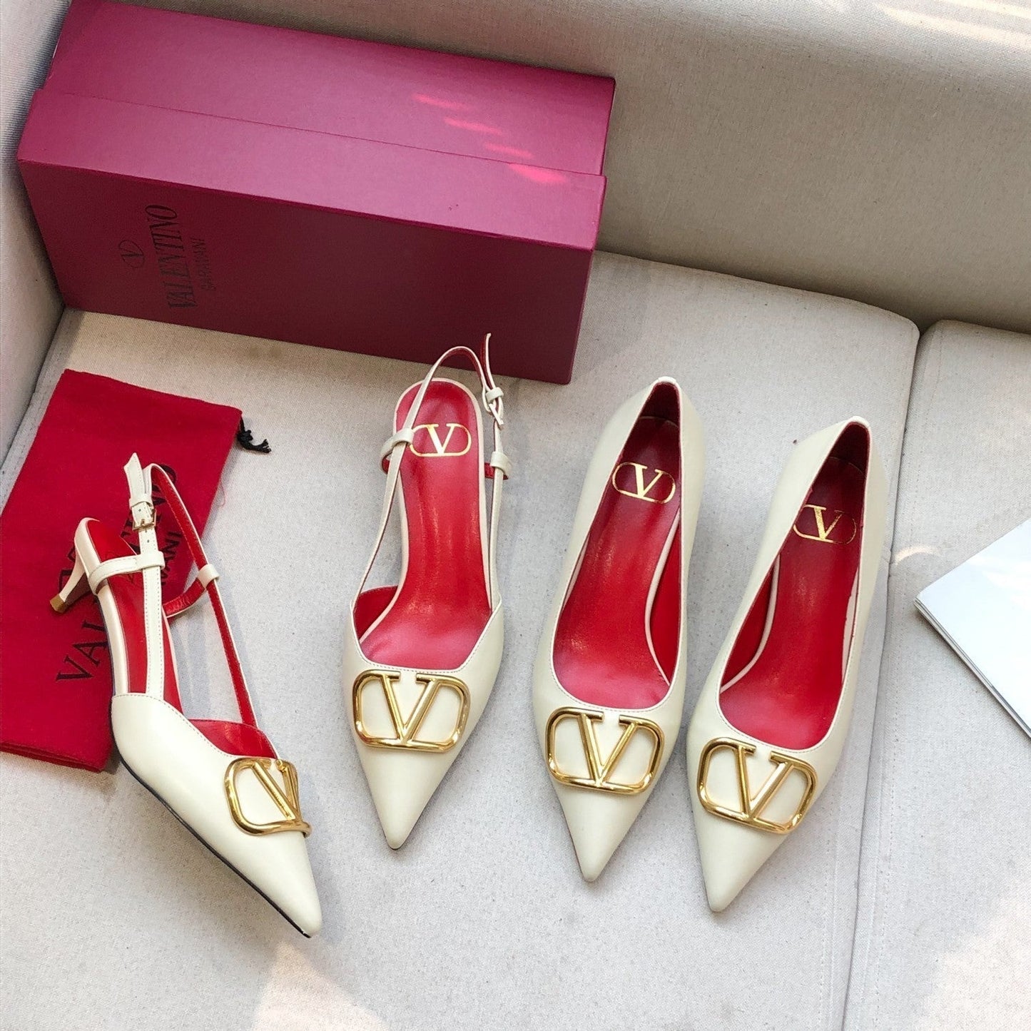 VLOGO SIGNATURE WHITE CREAM CALFSKIN HIGH SLINGBACK PUMP 4 CM - 34