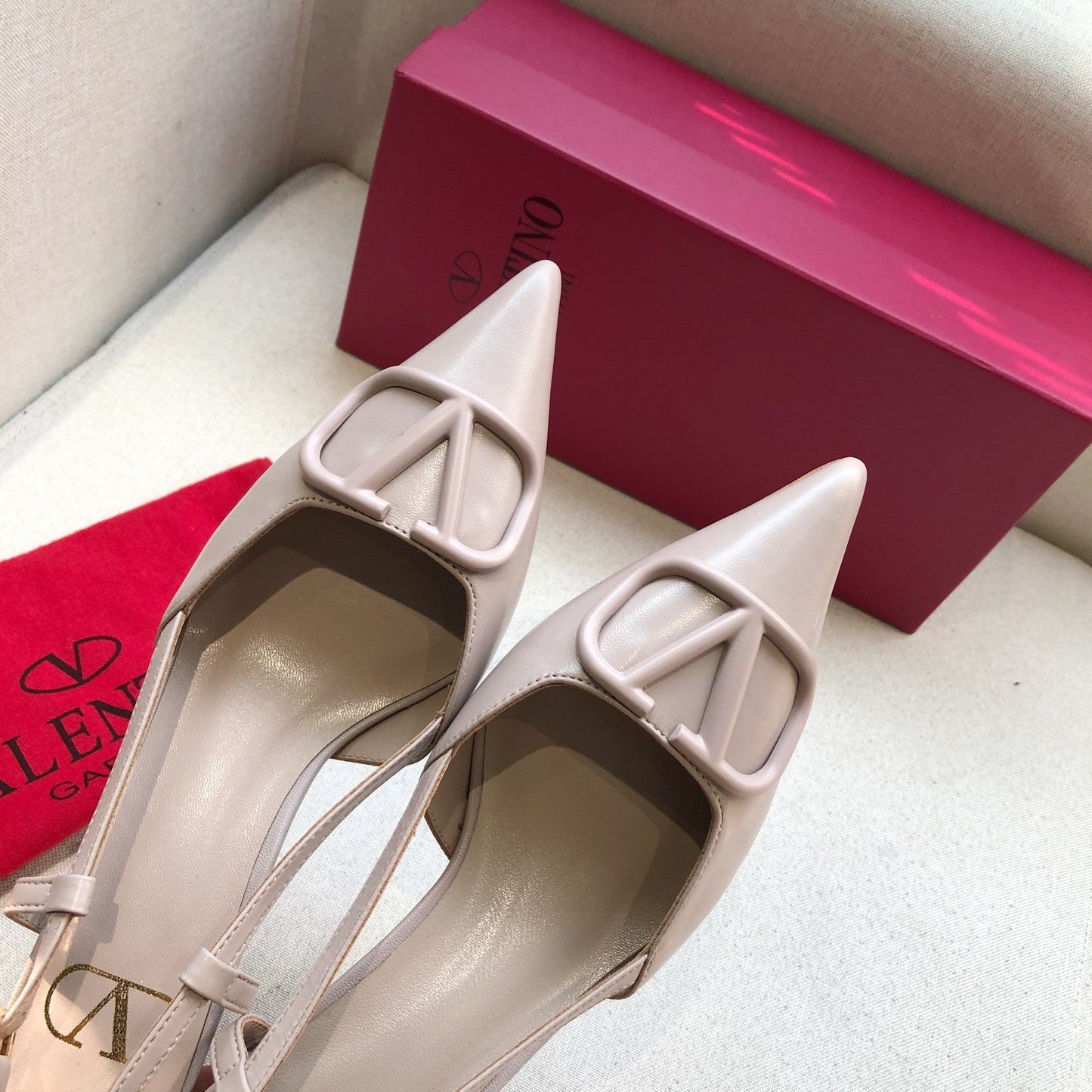 VLOGO SIGNATURE PALE PINK CALFSKIN HIGH SLINGBACK PUMP 4 CM - 34