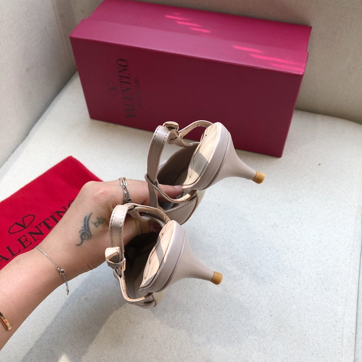 VLOGO SIGNATURE PALE PINK CALFSKIN HIGH SLINGBACK PUMP 4 CM - 34