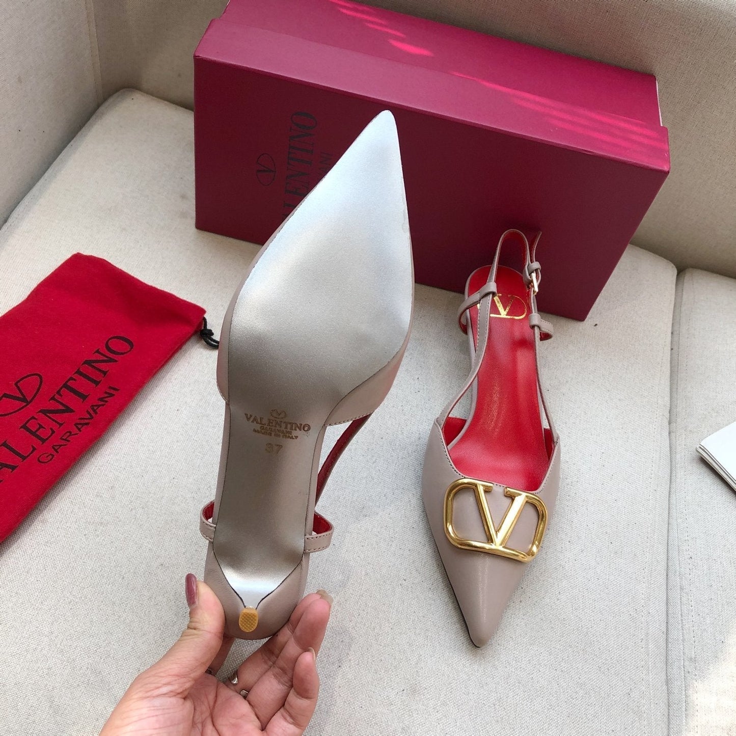 VLOGO SIGNATURE PALE PINK CALFSKIN HIGH SLINGBACK PUMP 4 CM WITH GOLD LOGO - 34