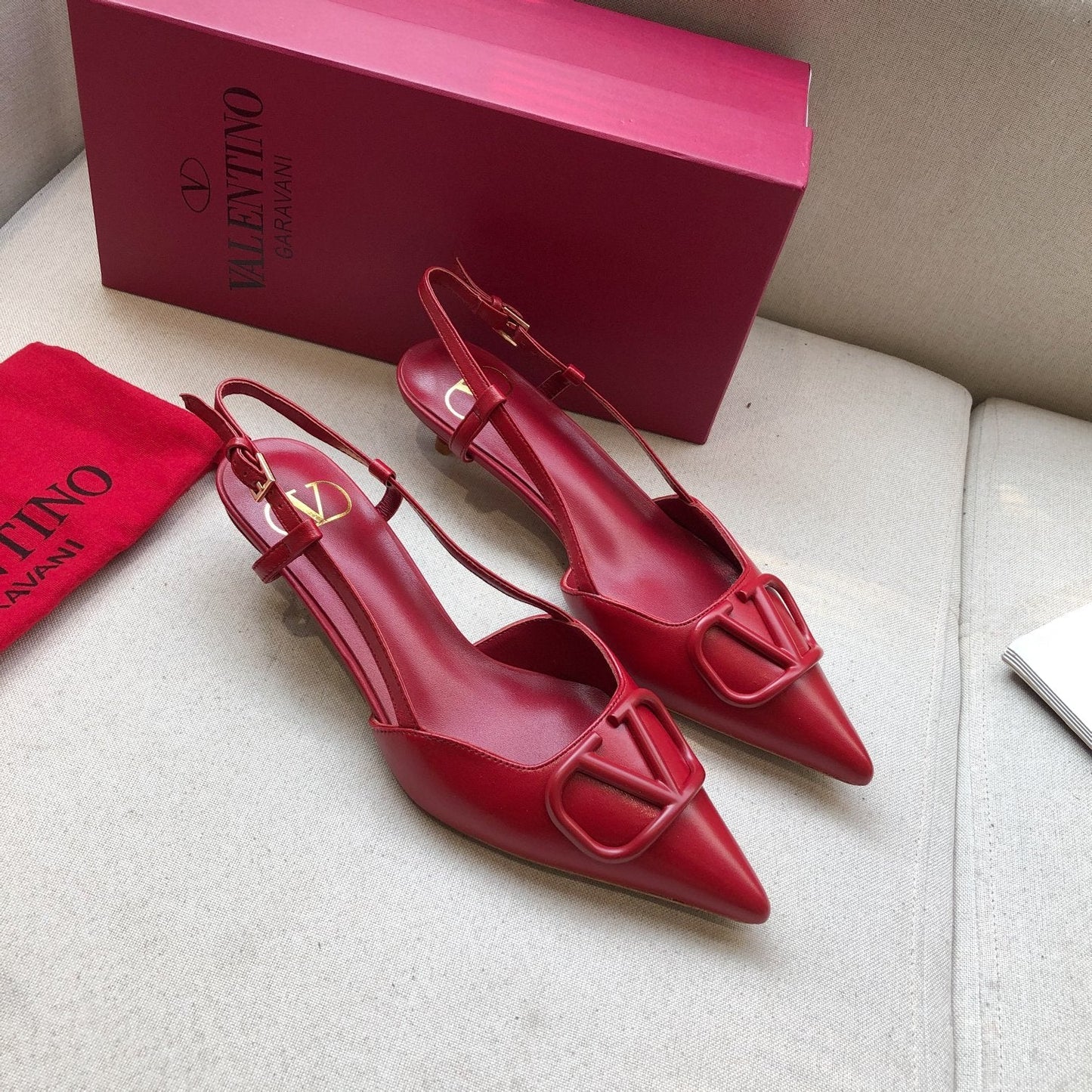 VLOGO SIGNATURE CHERRY RED CALFSKIN HIGH SLINGBACK PUMP 4 CM - 34