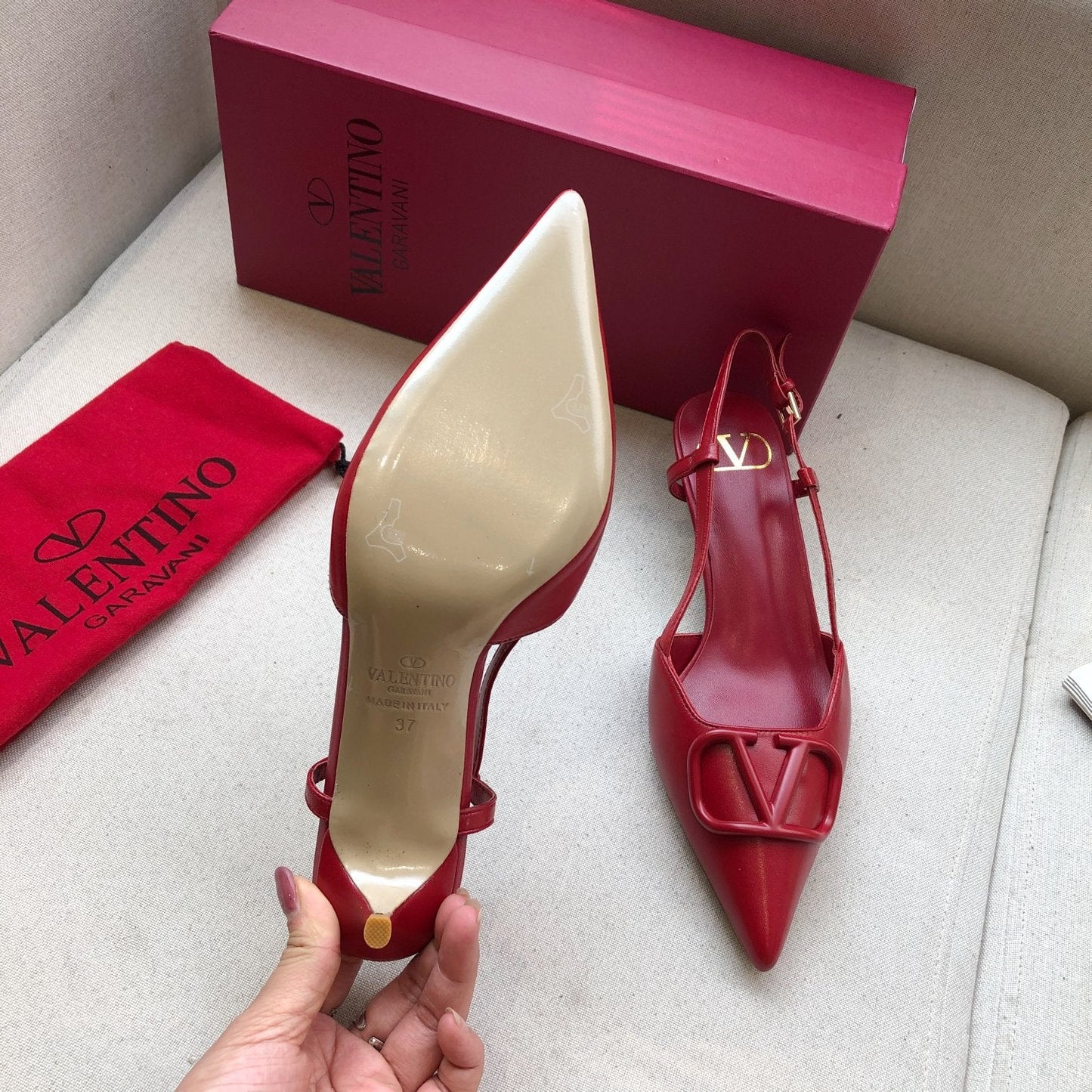 VLOGO SIGNATURE CHERRY RED CALFSKIN HIGH SLINGBACK PUMP 4 CM - 34