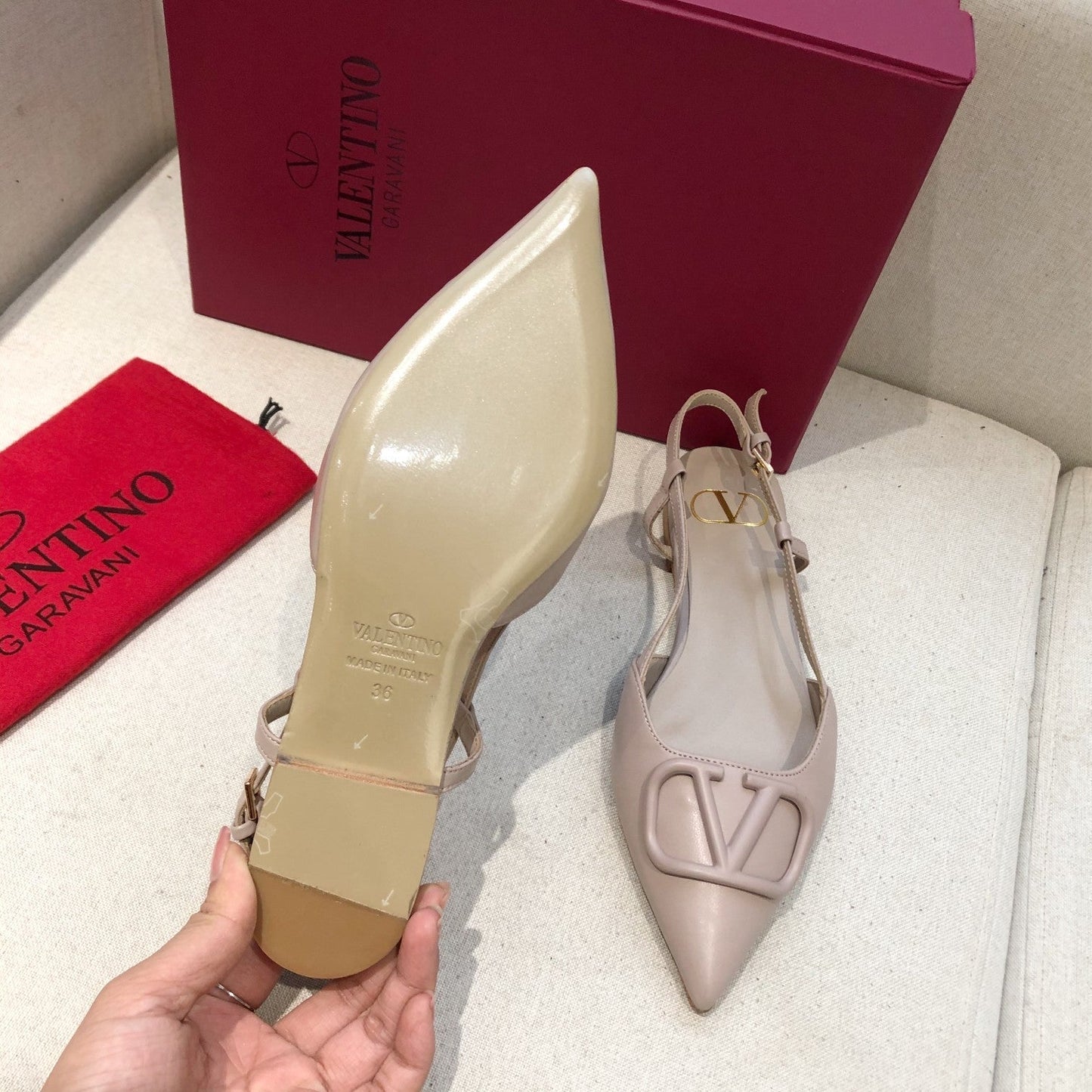 VLOGO SIGNATURE LIGHT PINK CALFSKIN FLAT SLINGBACK PUMP - 34