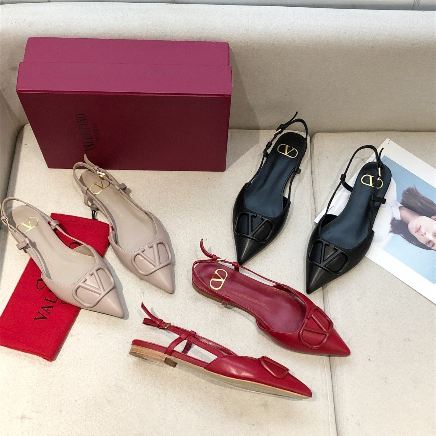VLOGO SIGNATURE LIGHT PINK CALFSKIN FLAT SLINGBACK PUMP - 34