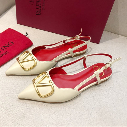 VLOGO SIGNATURE WHITE CALFSKIN FLAT SLINGBACK PUMP WITH GOLD LOGO - 34