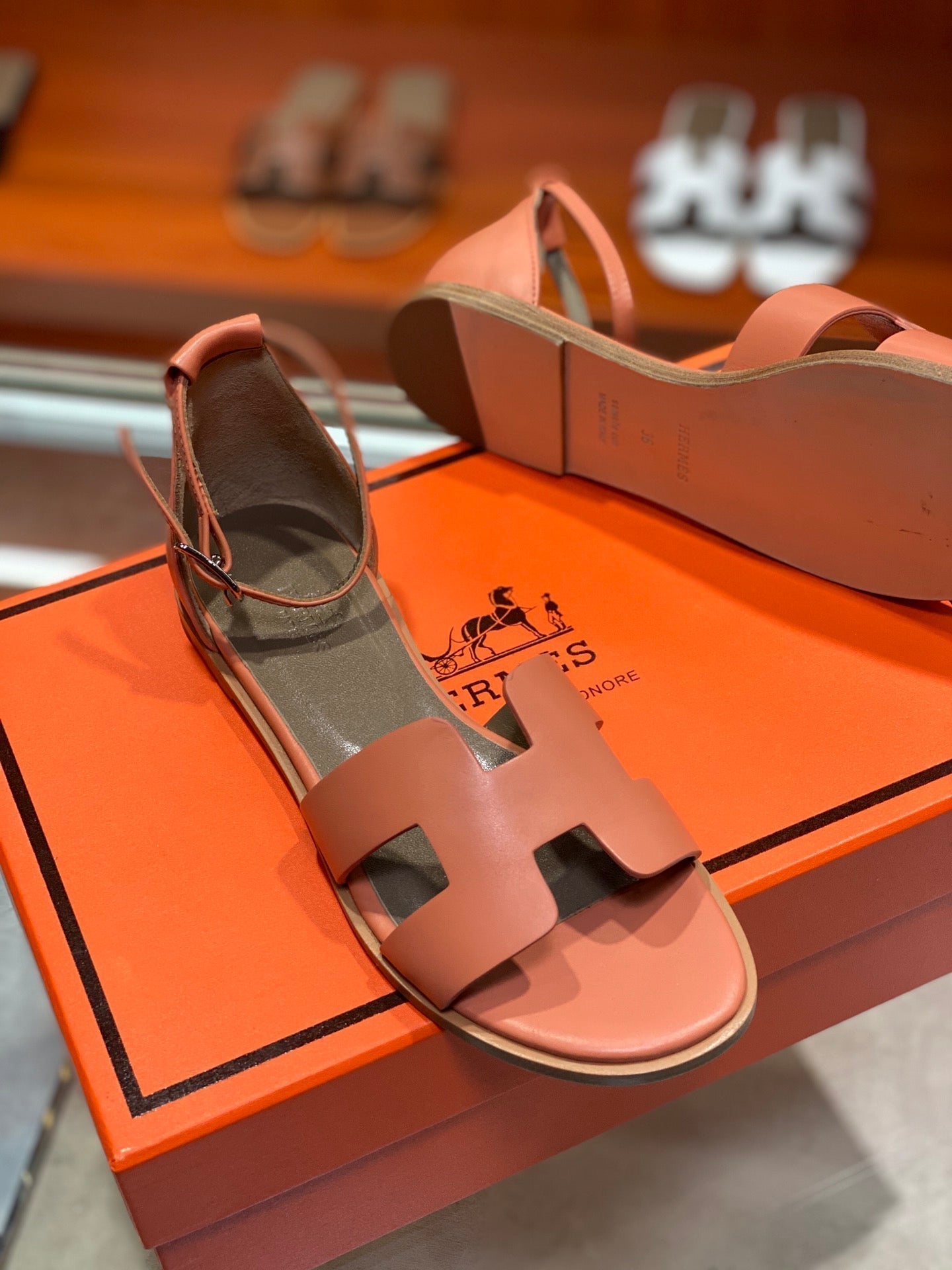 SANTORINI SANDAL FIRE CALFSKIN - 34