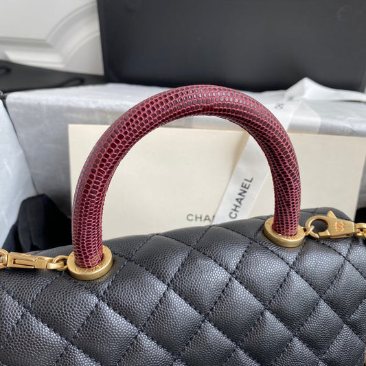 СУМКА CHANEL 25S COCO HANDLE 23 З ЧОРНОЇ ІКРЯНОЇ ШКІРИ ІЗ ЗОЛОТОЮ ФУРНІТУРОЮ