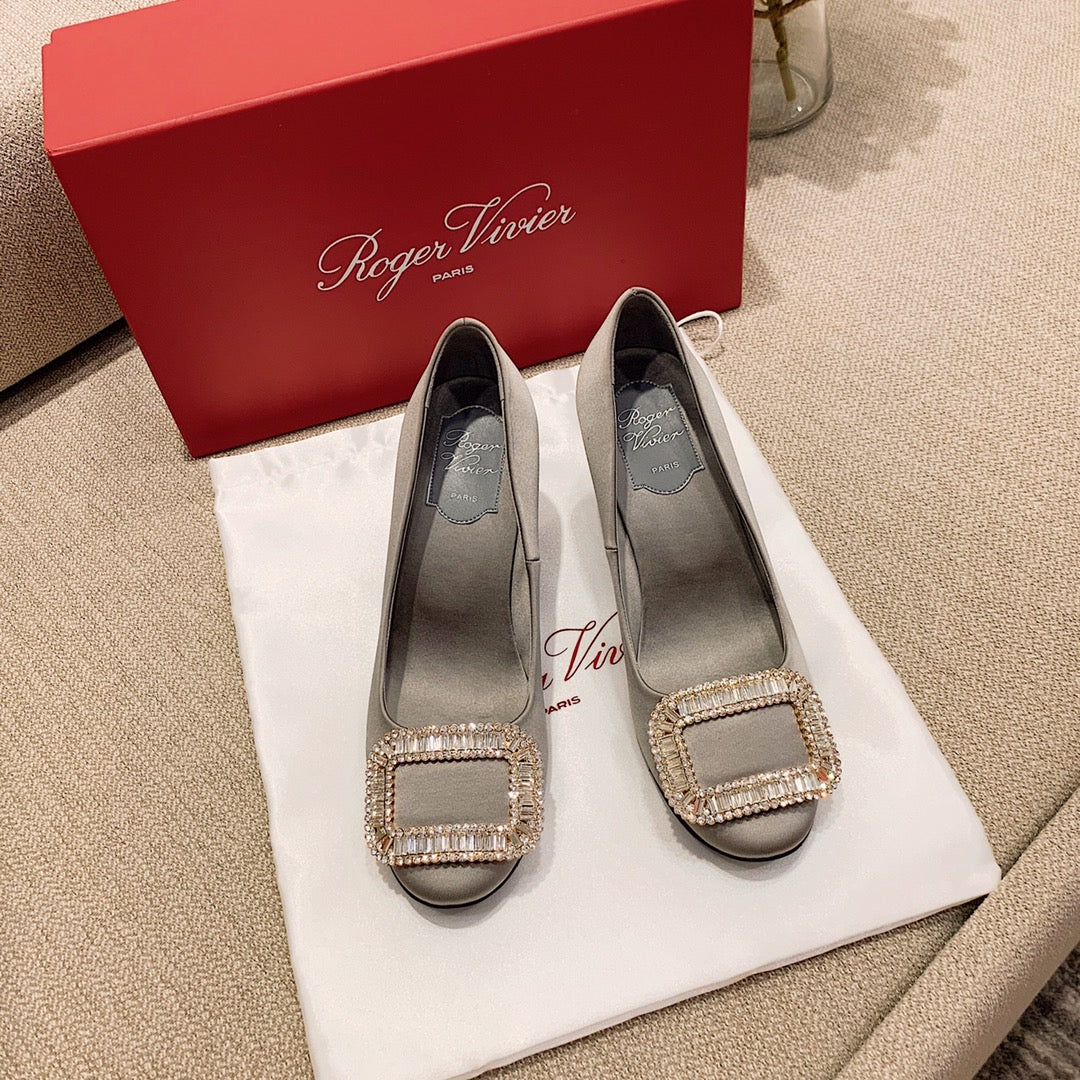 TROMPETTE PUMPS IN TAUPE SILK CRYSTAL BUCKLE - 34