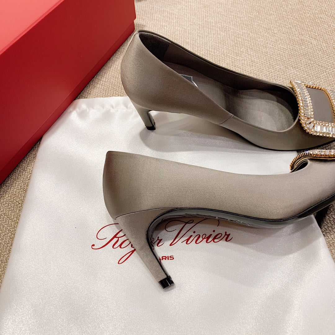 TROMPETTE PUMPS IN TAUPE SILK CRYSTAL BUCKLE - 34