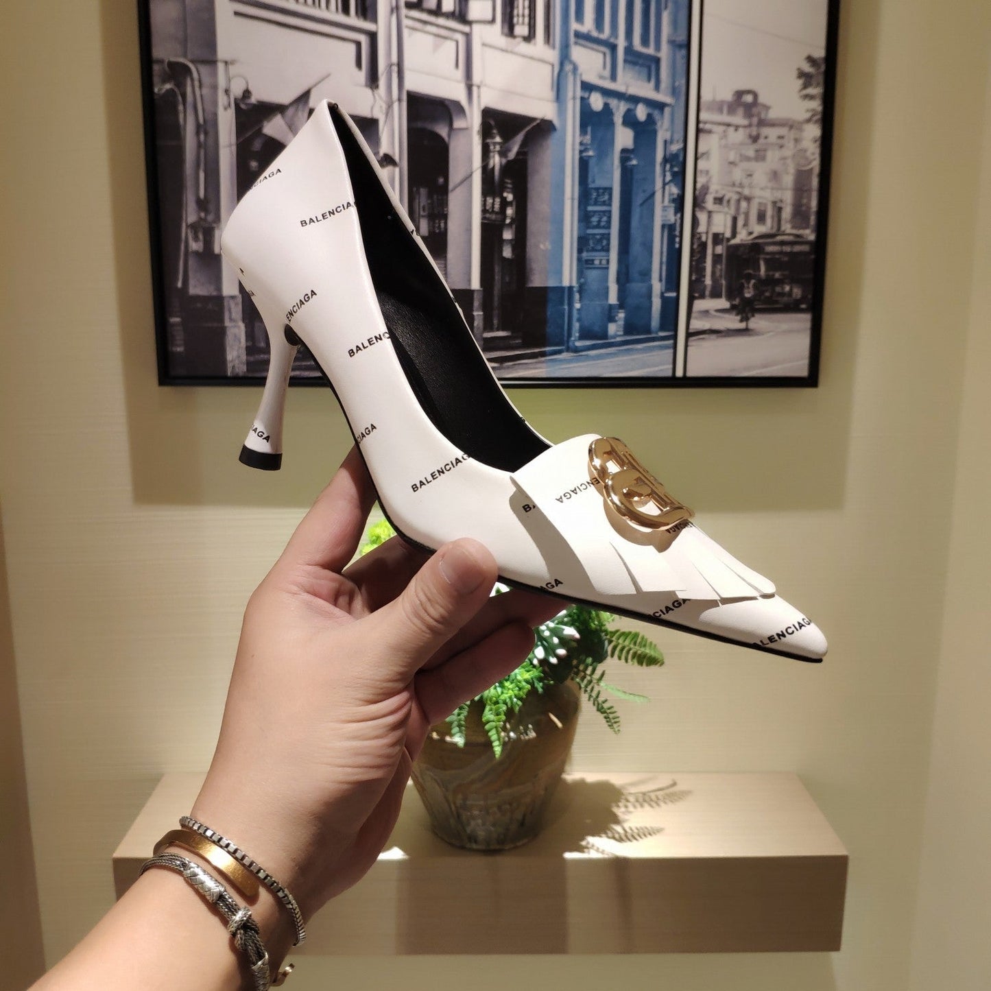 POINTED TOE PUMPS WHITE WITH LOGO PRINT SMOOTH CALFSKIN - 34