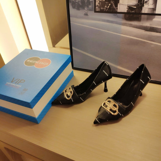 POINTED TOE PUMPS BLACK WITH LOGO PRINT SMOOTH CALFSKIN - 34
