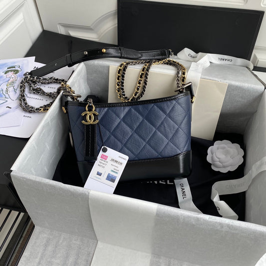 Сумка-хобо CC GABRIELLE MINI 20 зі шкіри теляти, колір Midnight Blue Mix Black