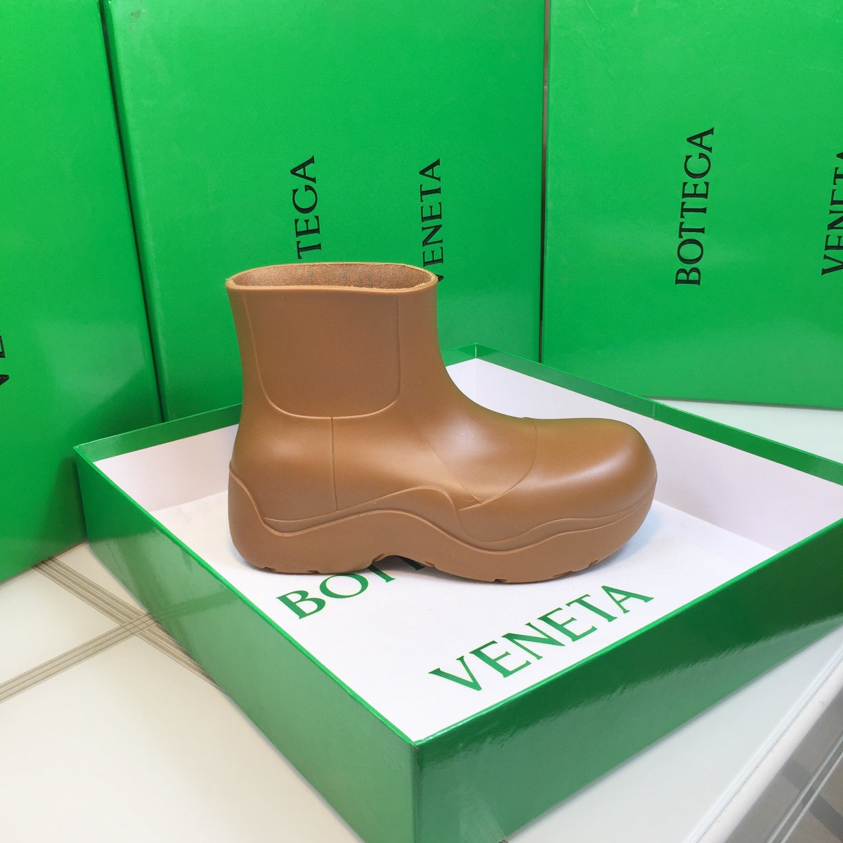 PUDDLE ANKLE BOOT IN CAMEL BEIGE RUBBER - 35