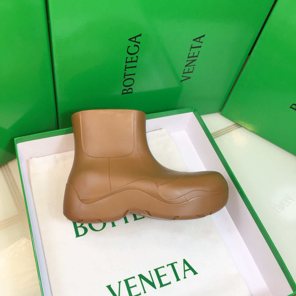 PUDDLE ANKLE BOOT IN CAMEL BEIGE RUBBER - 35