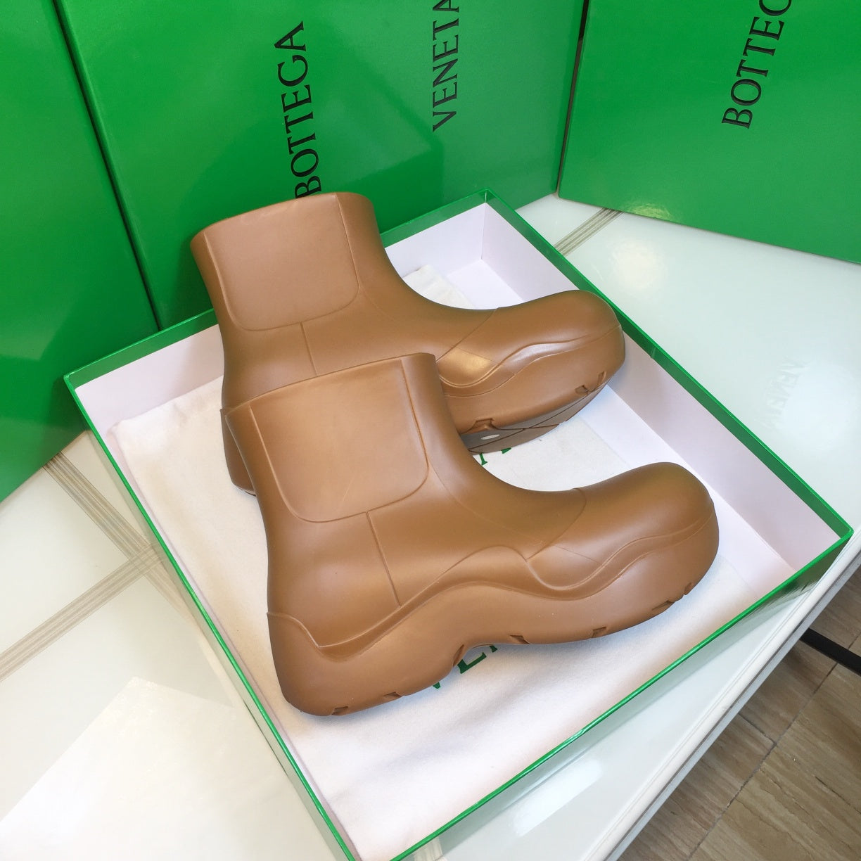 PUDDLE ANKLE BOOT IN CAMEL BEIGE RUBBER - 35