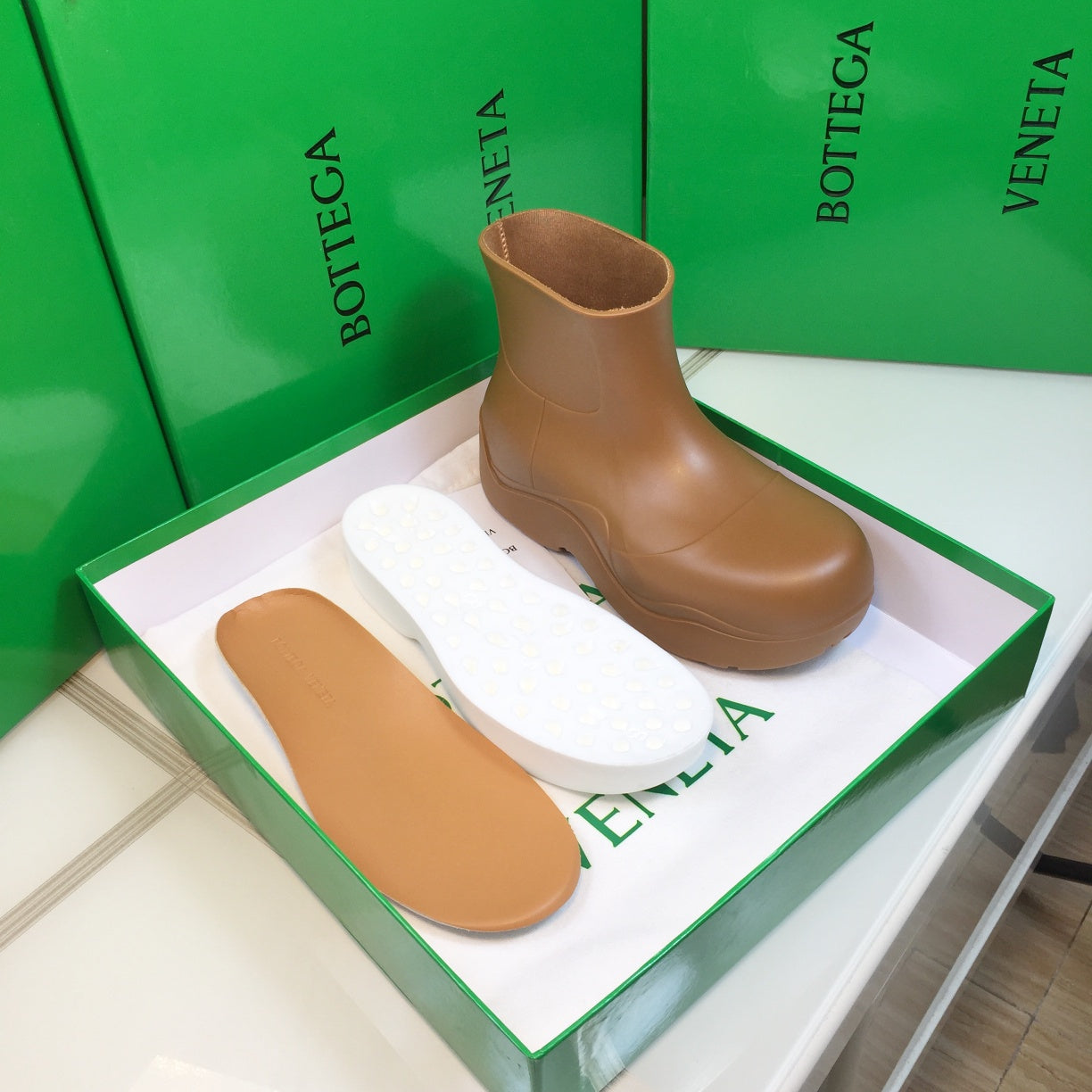 PUDDLE ANKLE BOOT IN CAMEL BEIGE RUBBER - 35