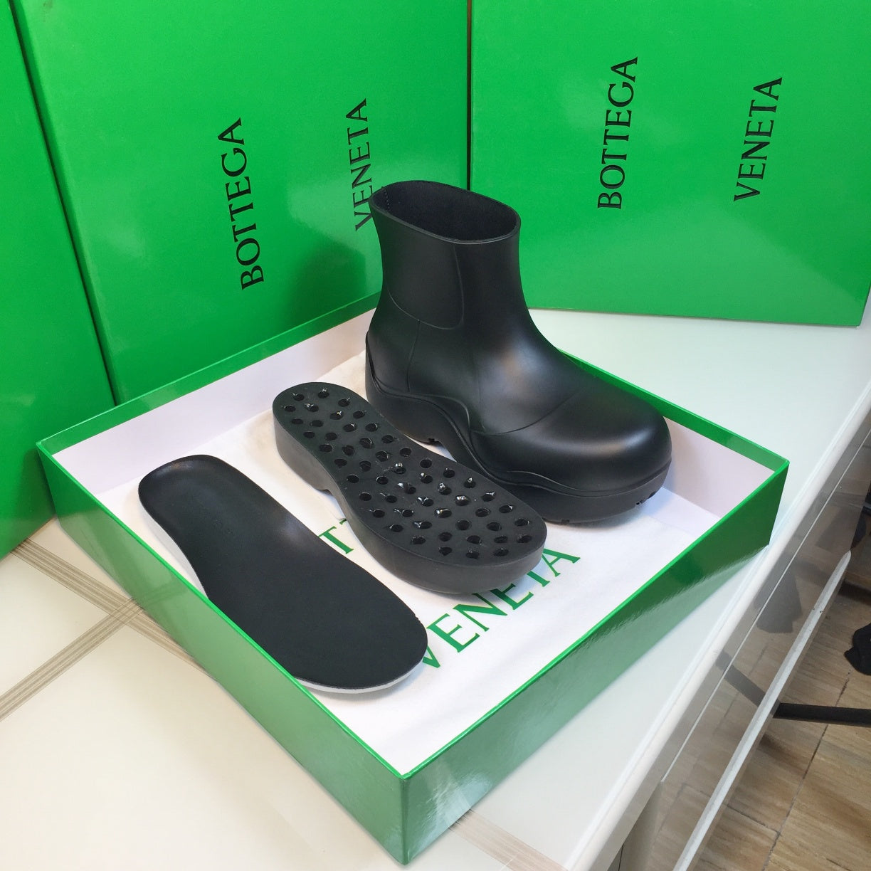 PUDDLE ANKLE BOOT IN BLACK RUBBER - 35