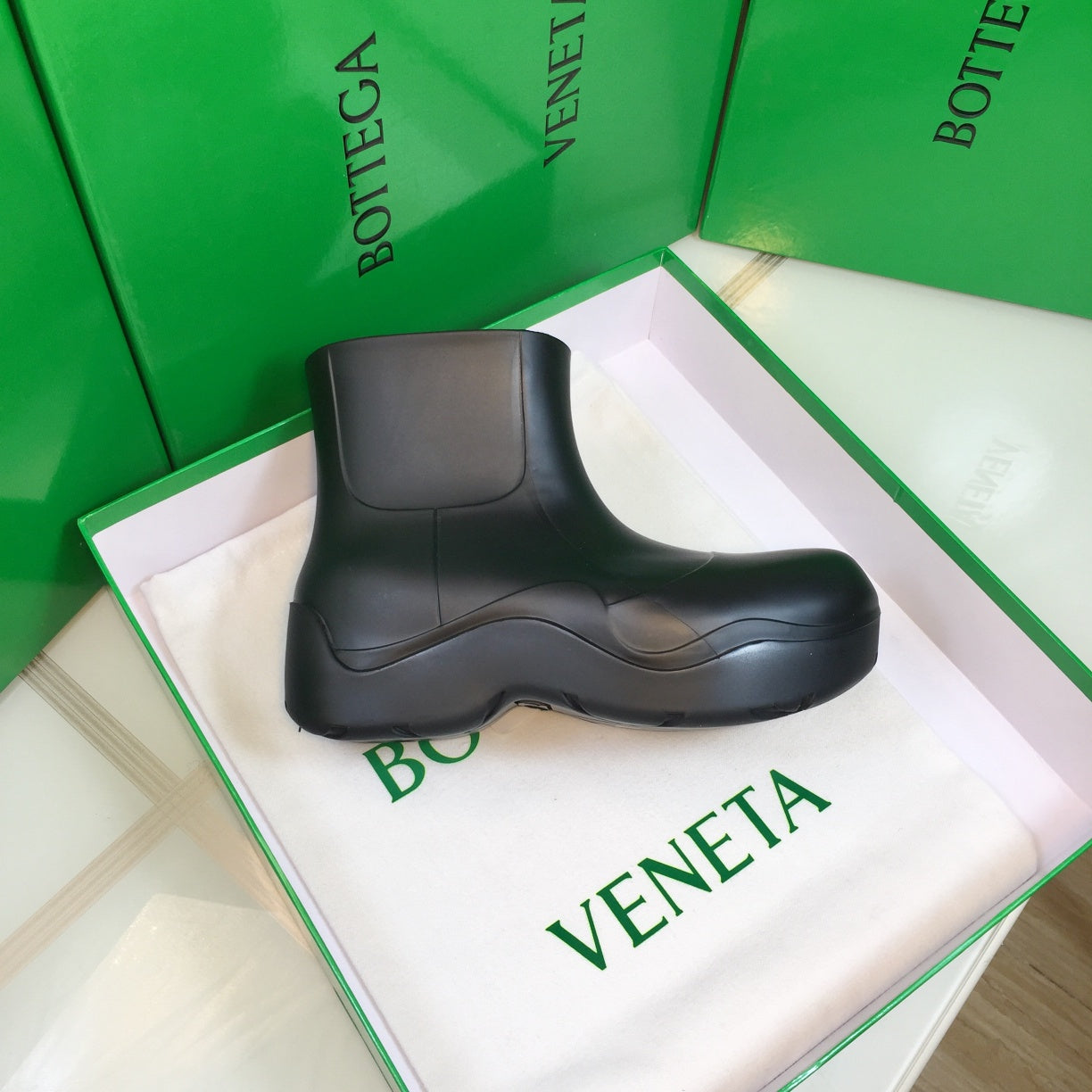 PUDDLE ANKLE BOOT IN BLACK RUBBER - 35