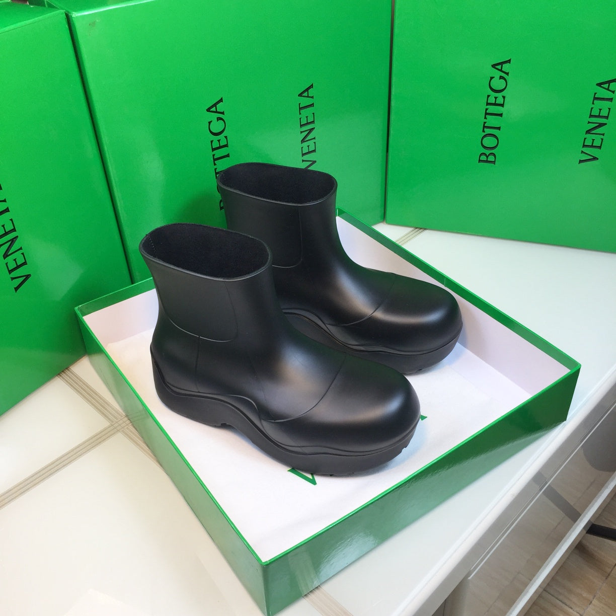 PUDDLE ANKLE BOOT IN BLACK RUBBER - 35