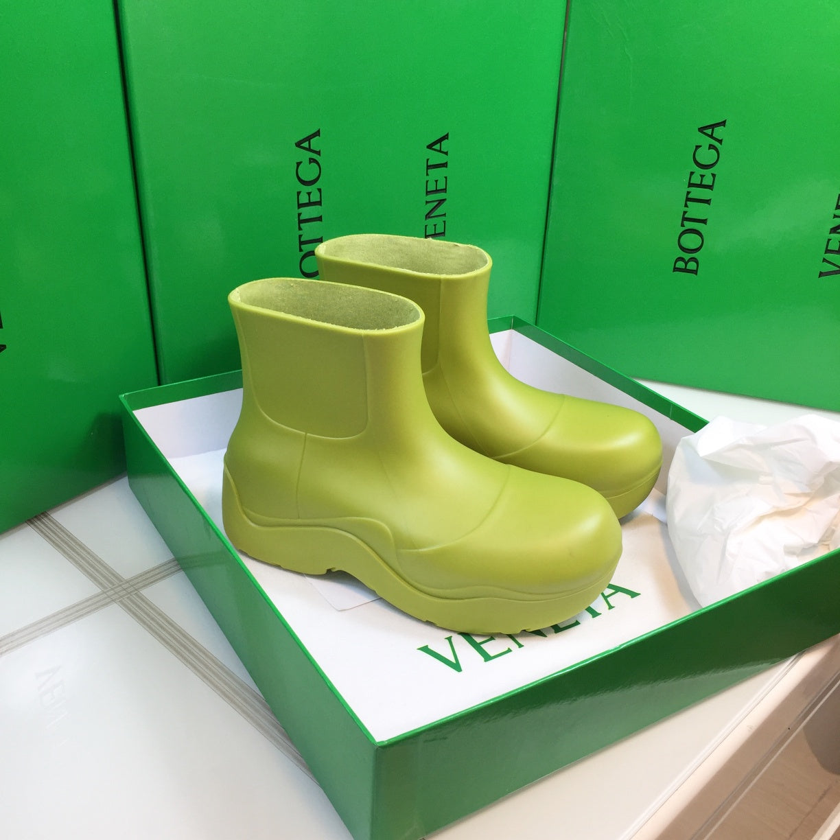 PUDDLE ANKLE BOOT IN OLIVE GREEN RUBBER - 35