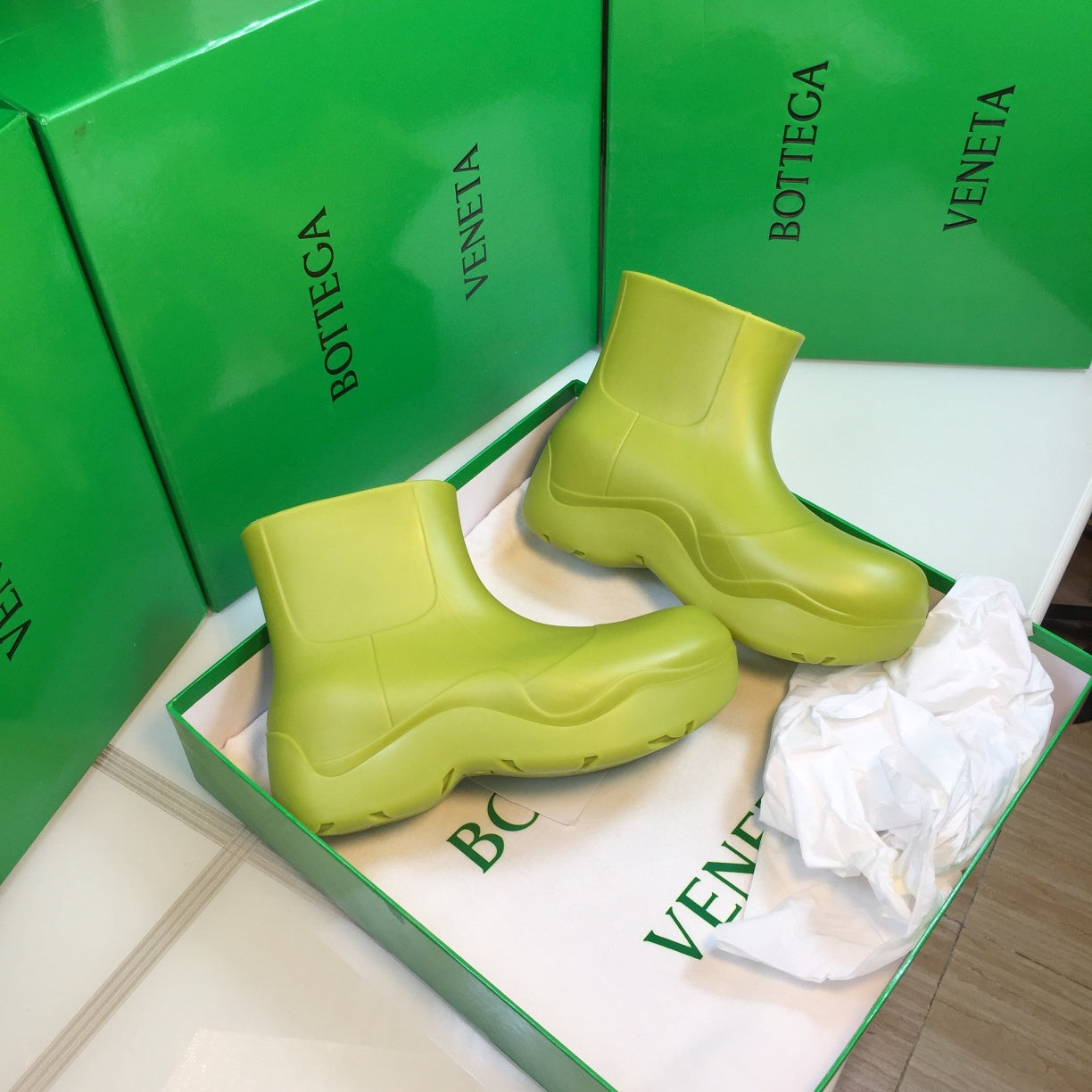 PUDDLE ANKLE BOOT IN OLIVE GREEN RUBBER - 35