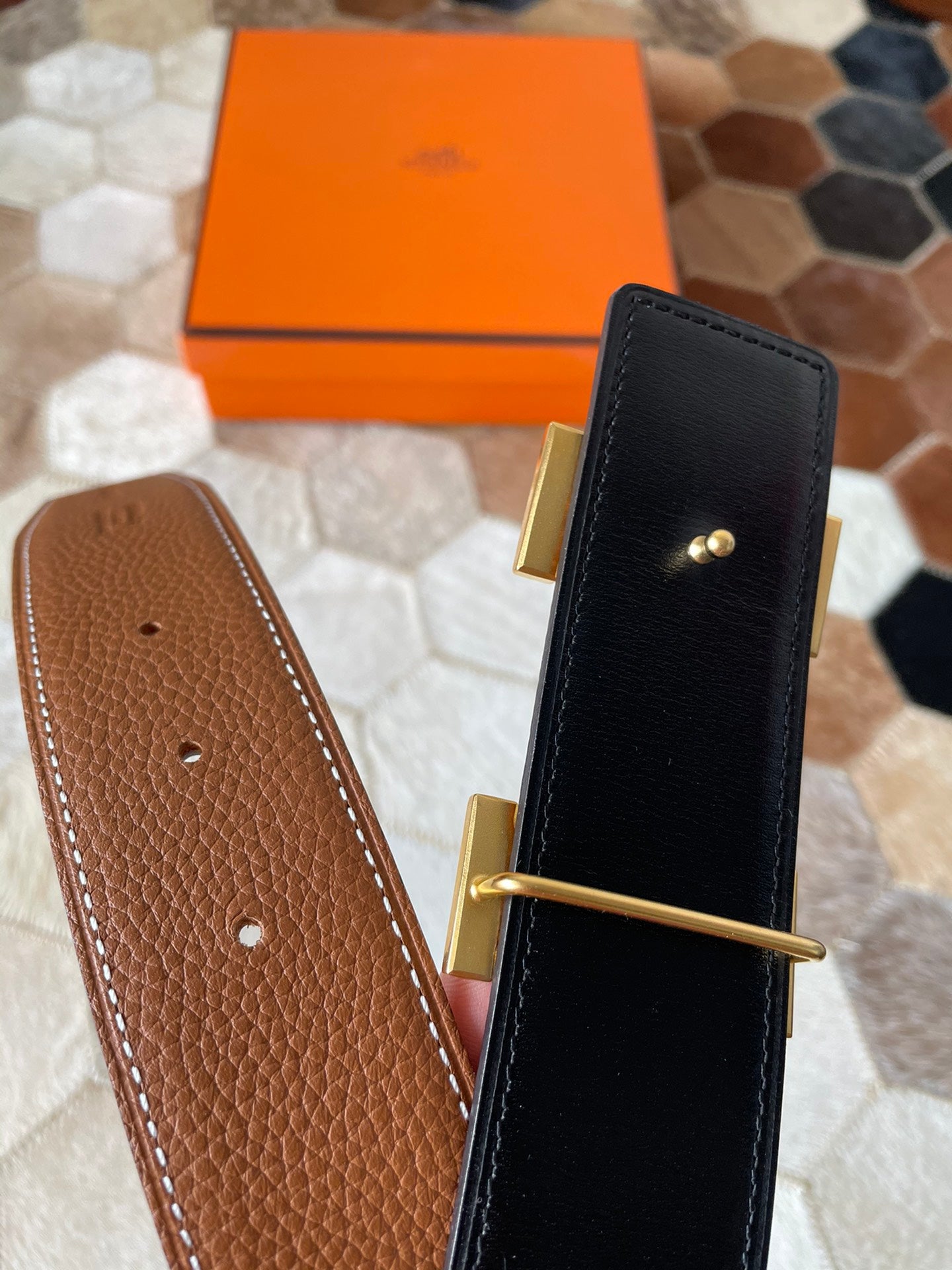HM CONSTANCE BELT BUCKLE & REVERSIBLE BRONZE BROWN LEATHER STRAP 38MM GOLD HARDWARE - 30