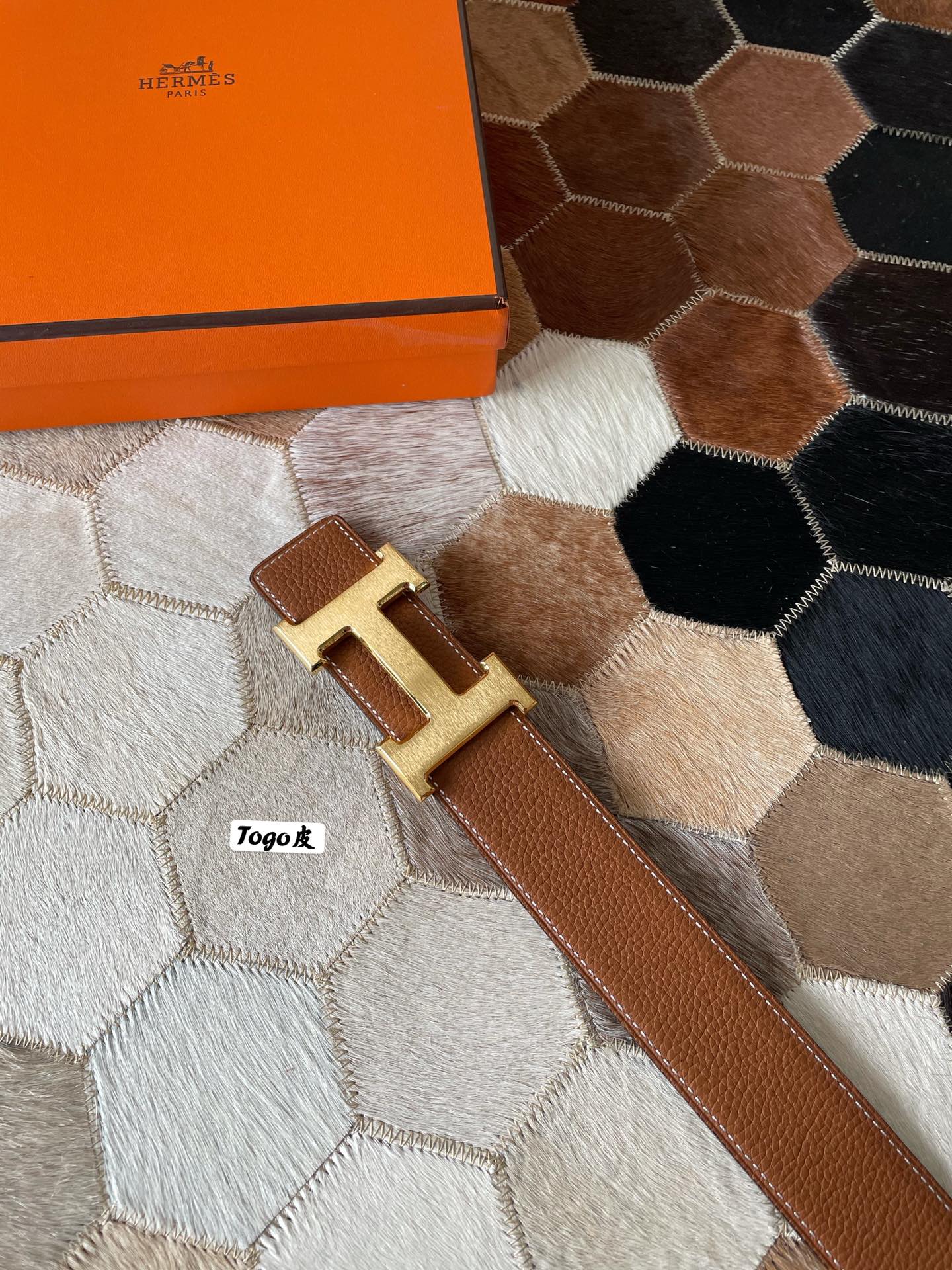 HM CONSTANCE BELT BUCKLE & REVERSIBLE BRONZE BROWN LEATHER STRAP 38MM GOLD HARDWARE - 30