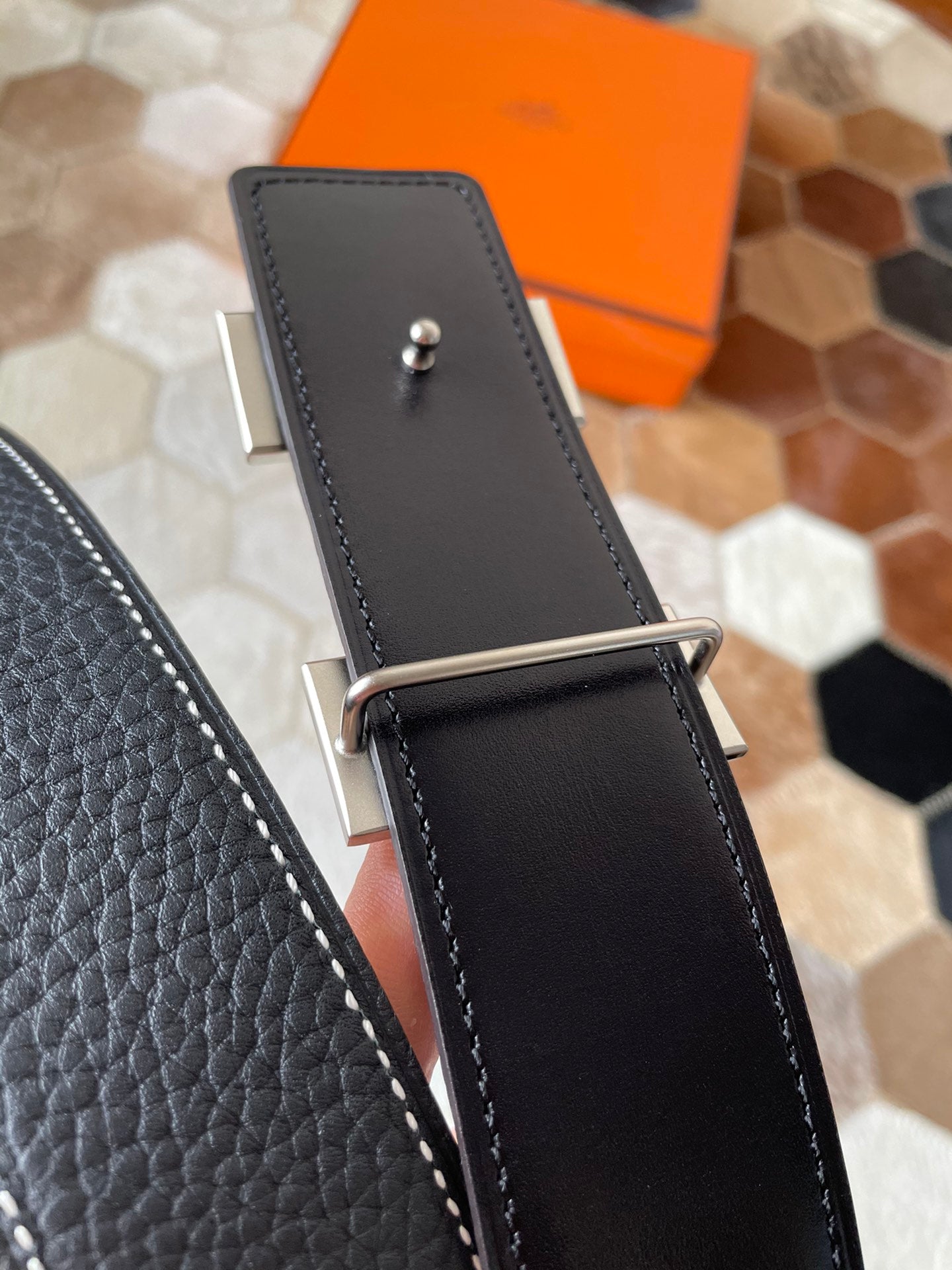 HM CONSTANCE BELT BUCKLE & REVERSIBLE BLACK LEATHER STRAP 38MM SILVER HARDWARE - 30