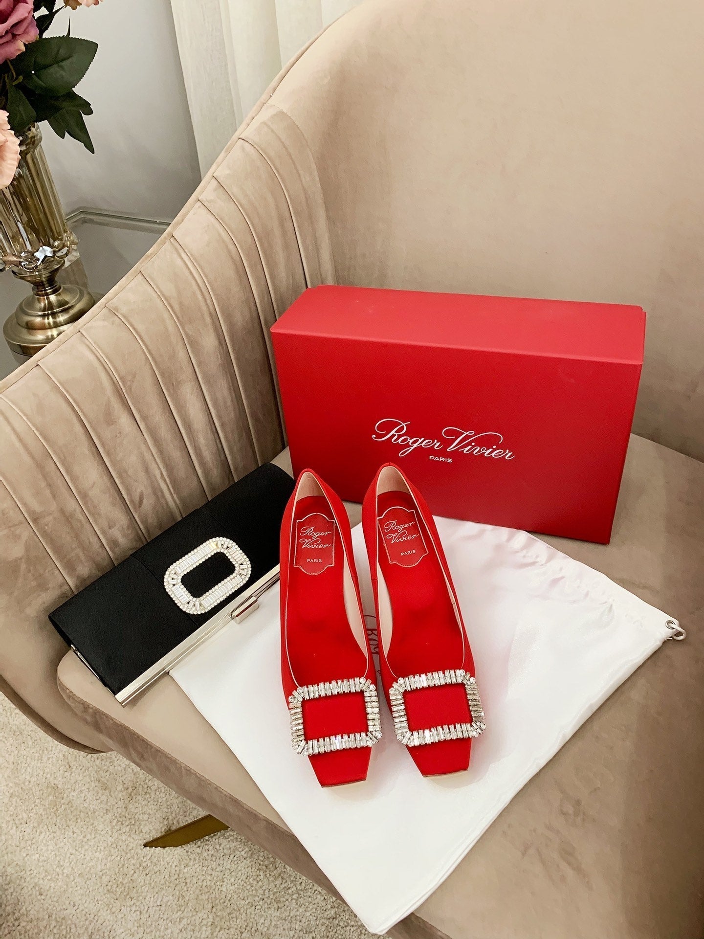 TROMPETTE PUMPS IN RED SILK CRYSTAL BUCKLE - 34
