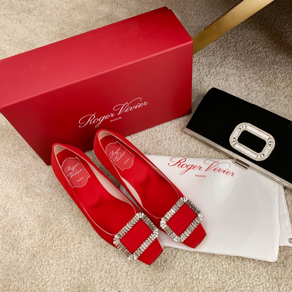 TROMPETTE PUMPS IN RED SILK CRYSTAL BUCKLE - 34