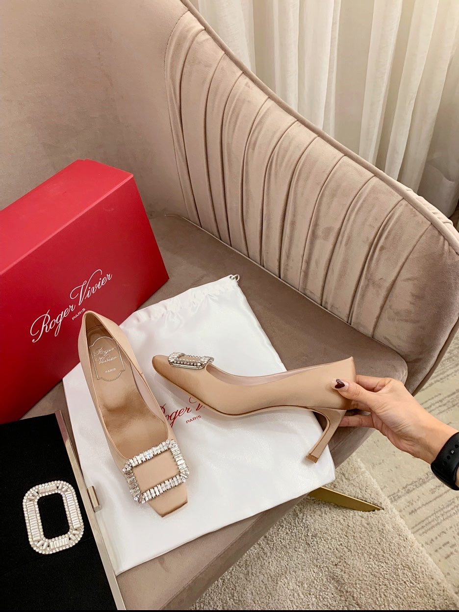 TROMPETTE PUMPS IN BEIGE SILK CRYSTAL BUCKLE - 34