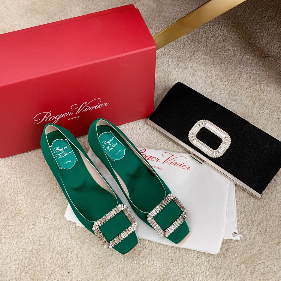 TROMPETTE PUMPS IN GREEN SILK CRYSTAL BUCKLE - 34