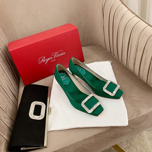 TROMPETTE PUMPS IN GREEN SILK CRYSTAL BUCKLE - 34