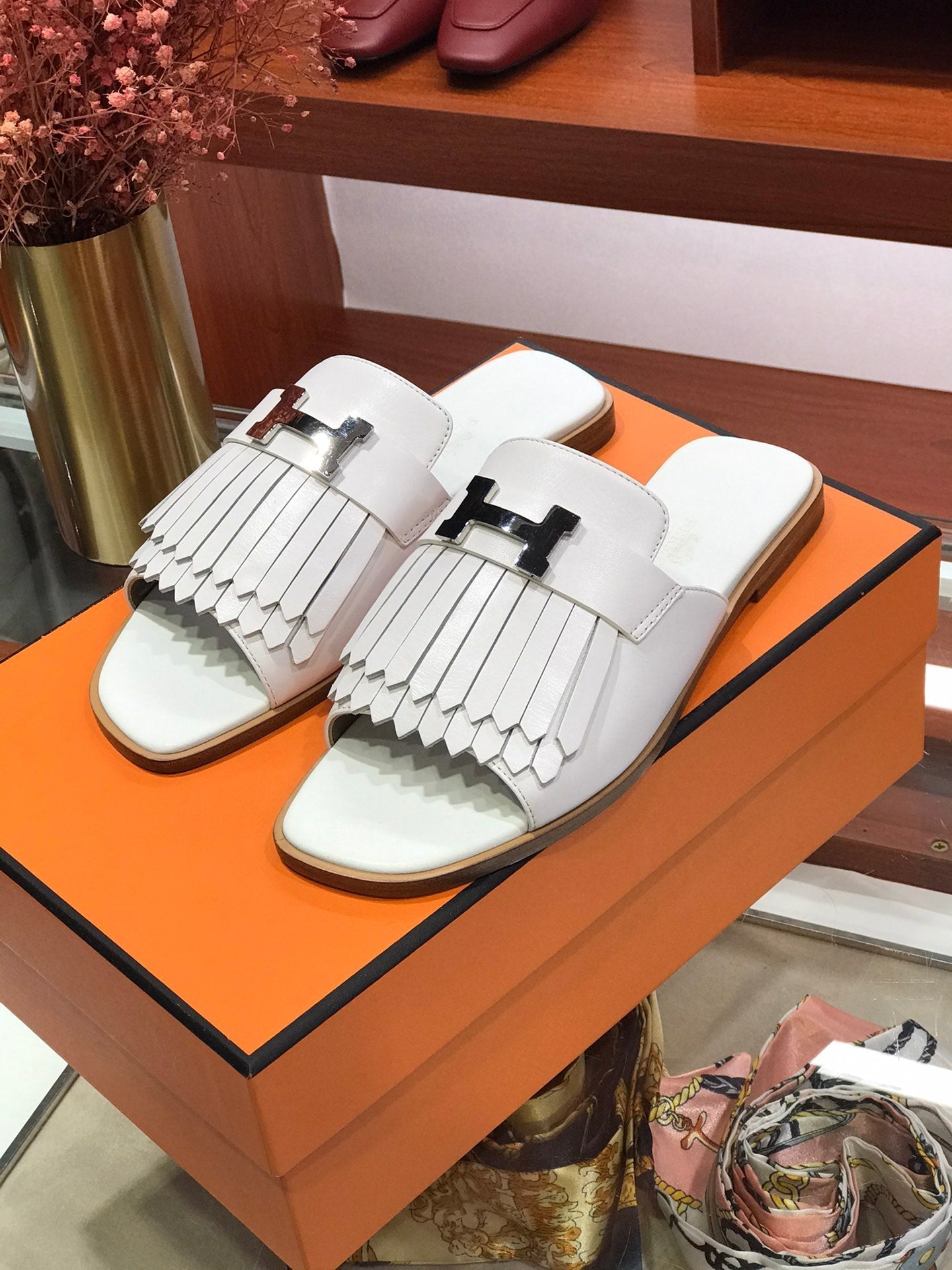 ROYAL SANDAL WHITE LAMBSKIN - 35