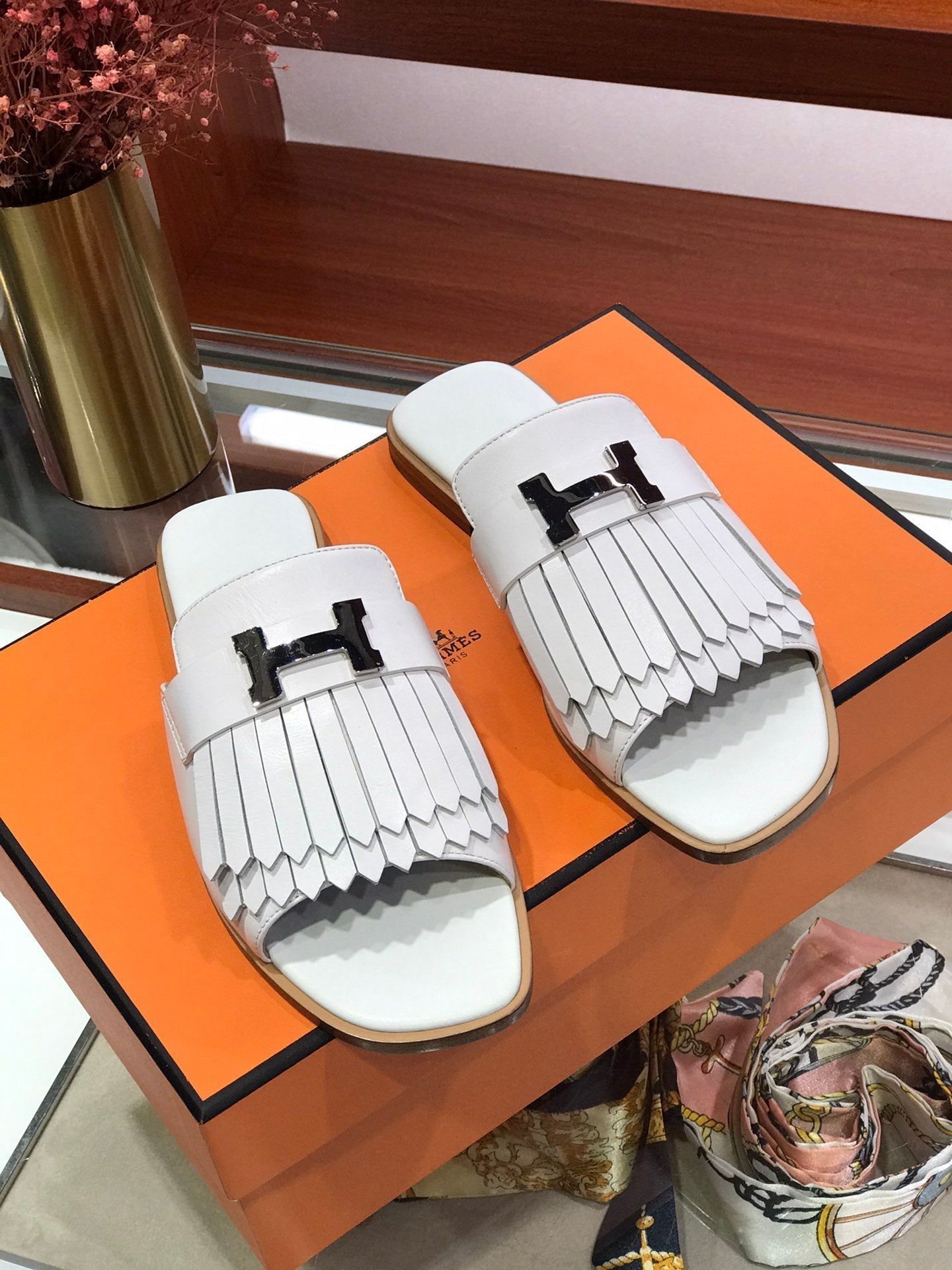 ROYAL SANDAL WHITE LAMBSKIN - 35