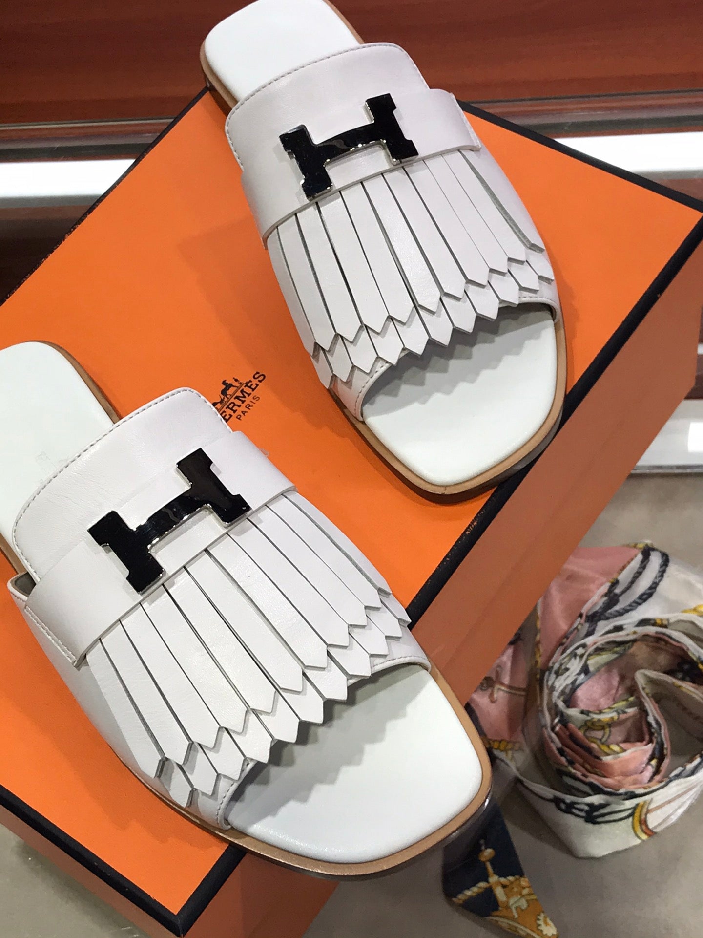 ROYAL SANDAL WHITE LAMBSKIN - 35
