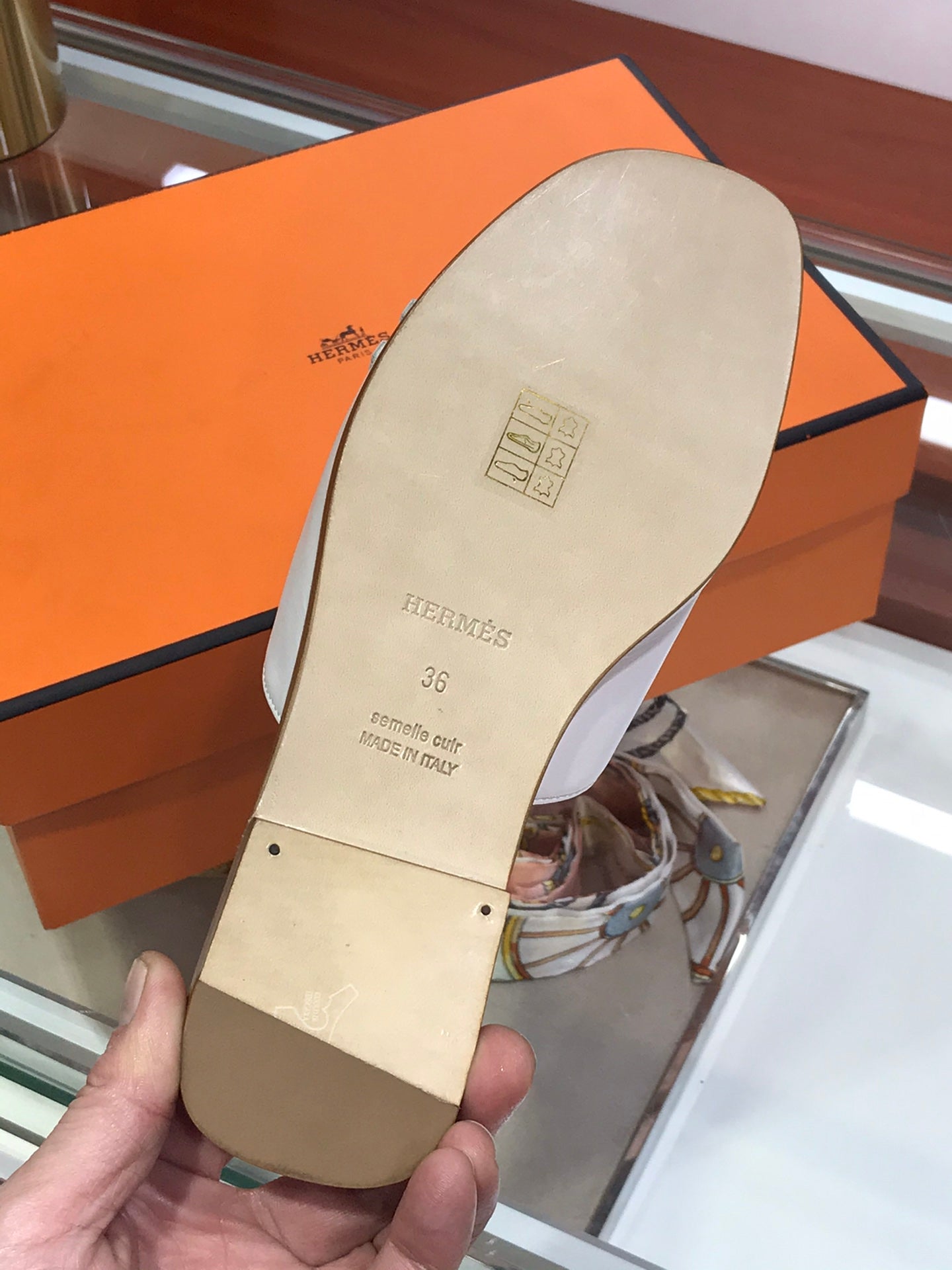 ROYAL SANDAL WHITE LAMBSKIN - 35