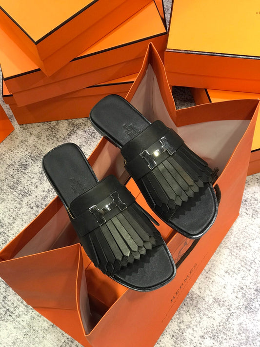 ROYAL SANDAL BLACK LAMBSKIN - 35