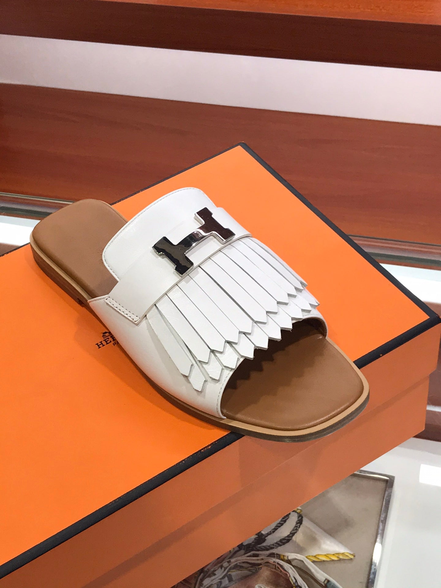 ROYAL SANDAL CARAMEL MIX WHITE LAMBSKIN - 35