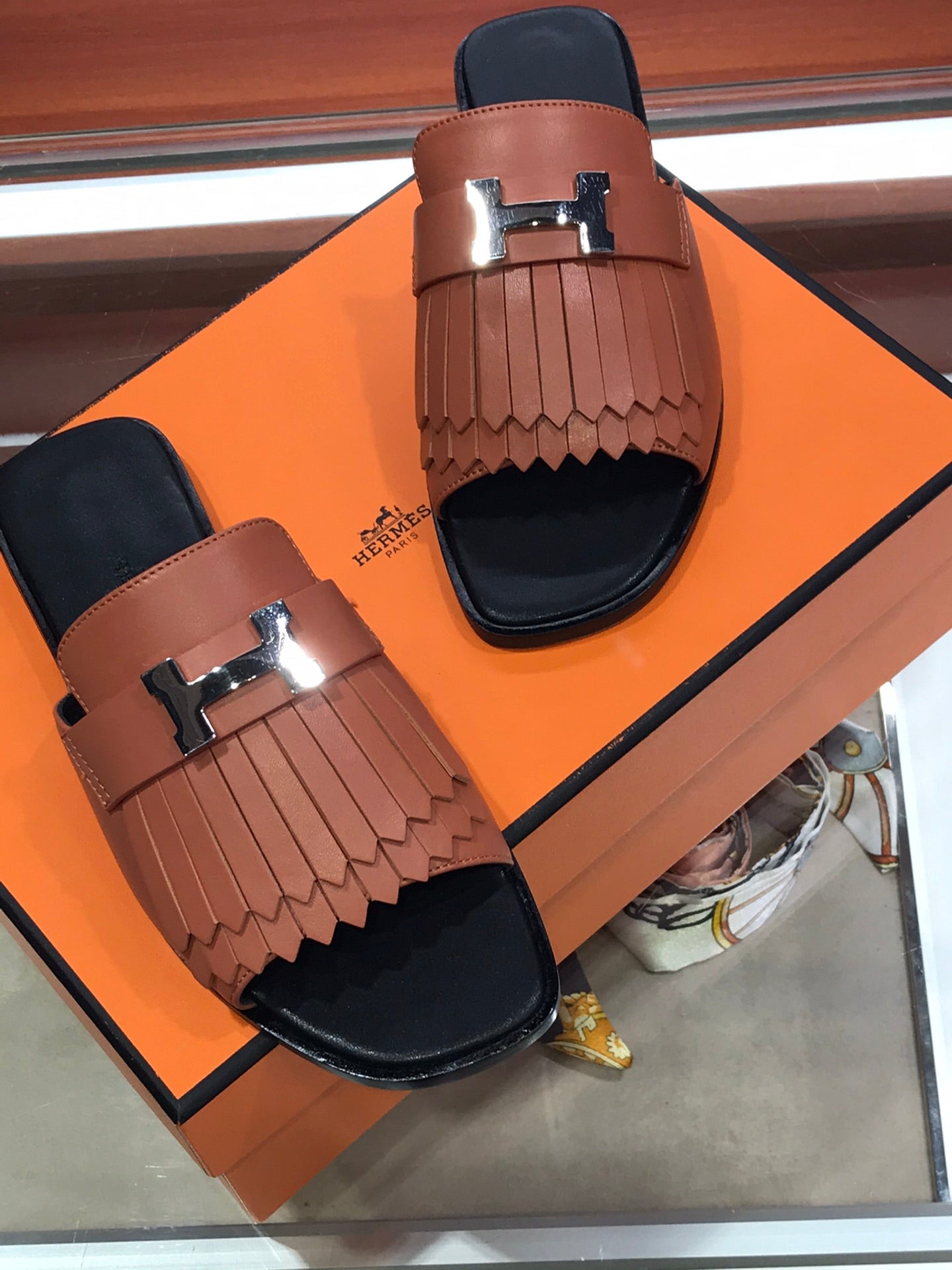 ROYAL SANDAL CHESTNUT LAMBSKIN - 35