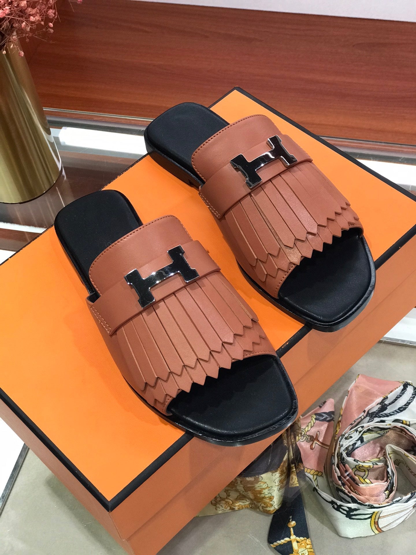 ROYAL SANDAL CHESTNUT LAMBSKIN - 35