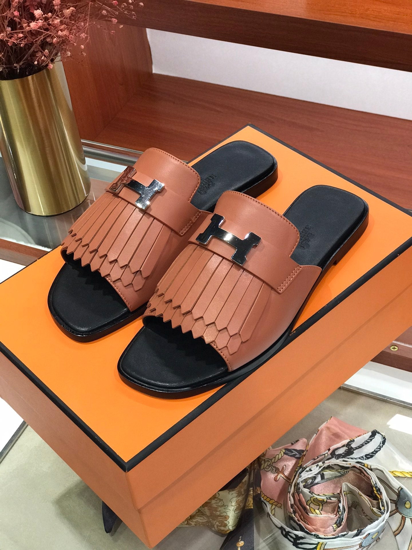 ROYAL SANDAL CHESTNUT LAMBSKIN - 35
