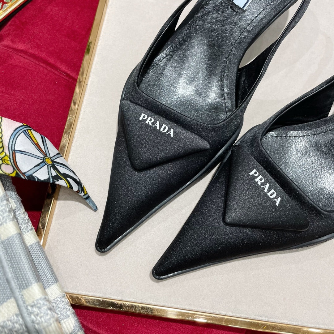 SLINGBACK PUMPS IN BLACK SILK AND SHEEPSKIN LINING WITH TRIANGLE LOGO - 35